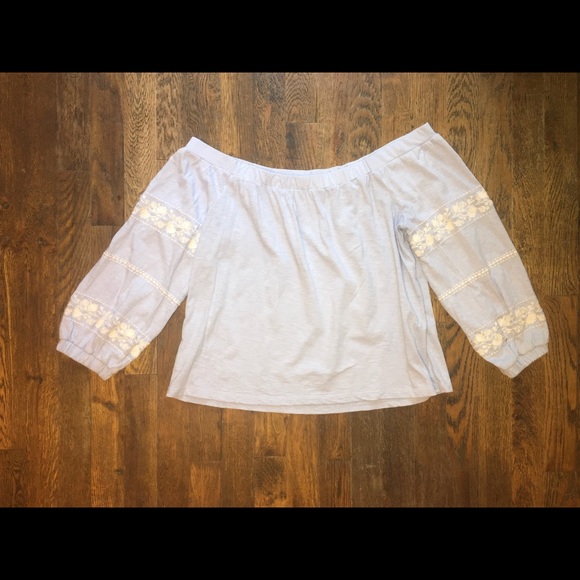 American Eagle off-the-shoulder top - Picture 3 of 4